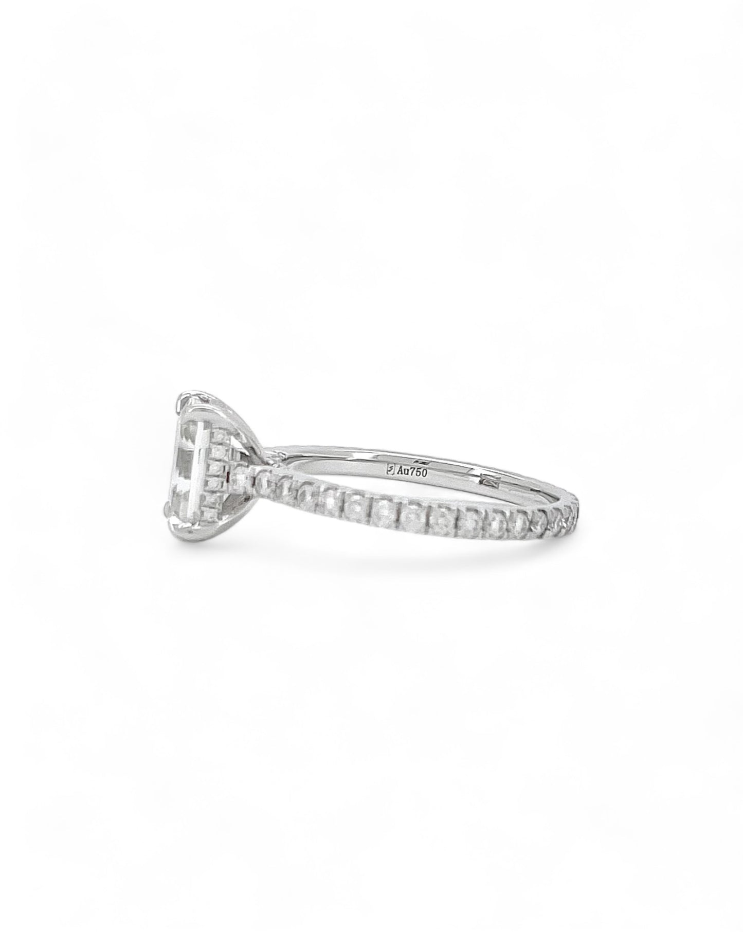 Privé Emerald Cut Moissanite Ring