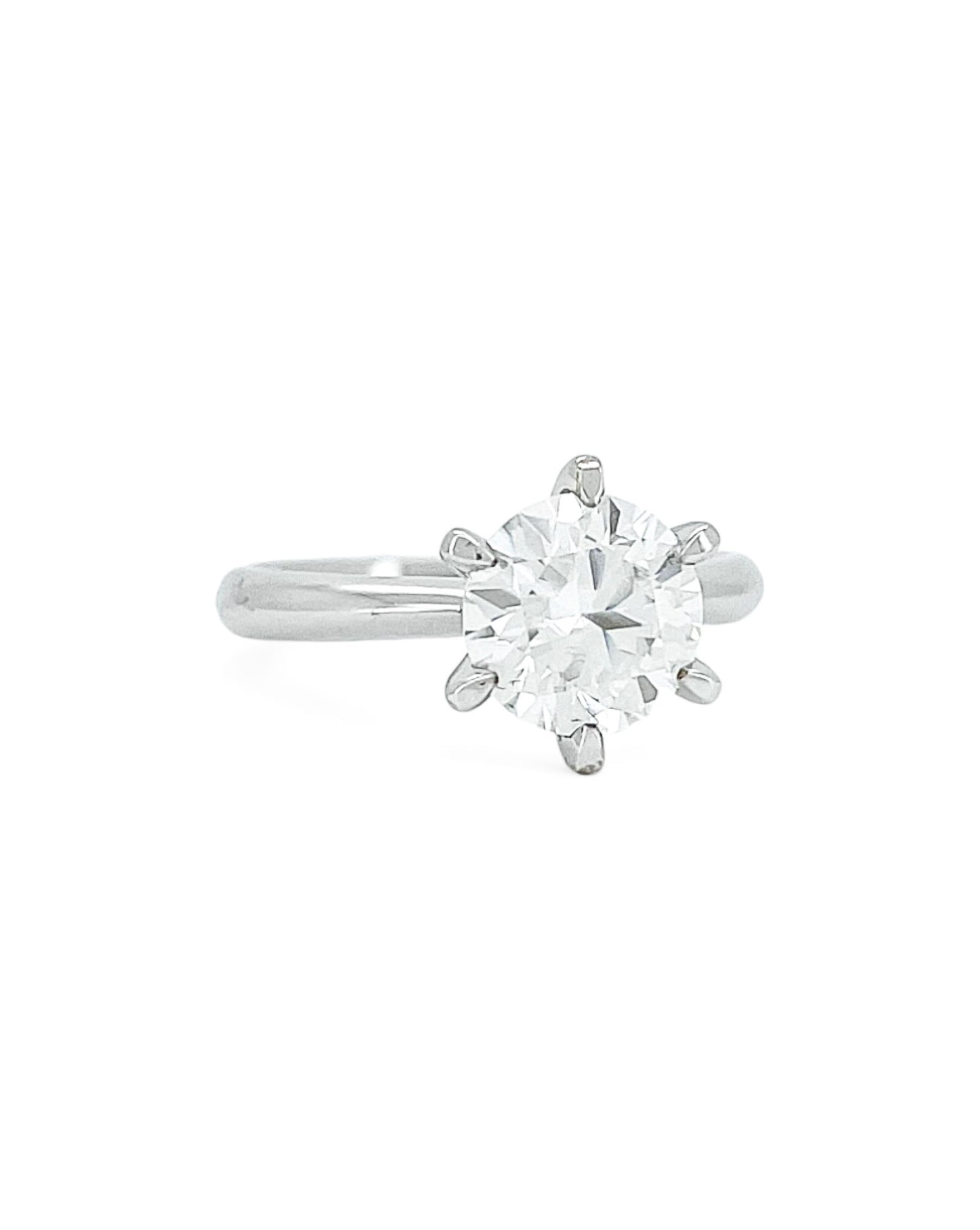 Moonlight Classic Round Moissanite Ring