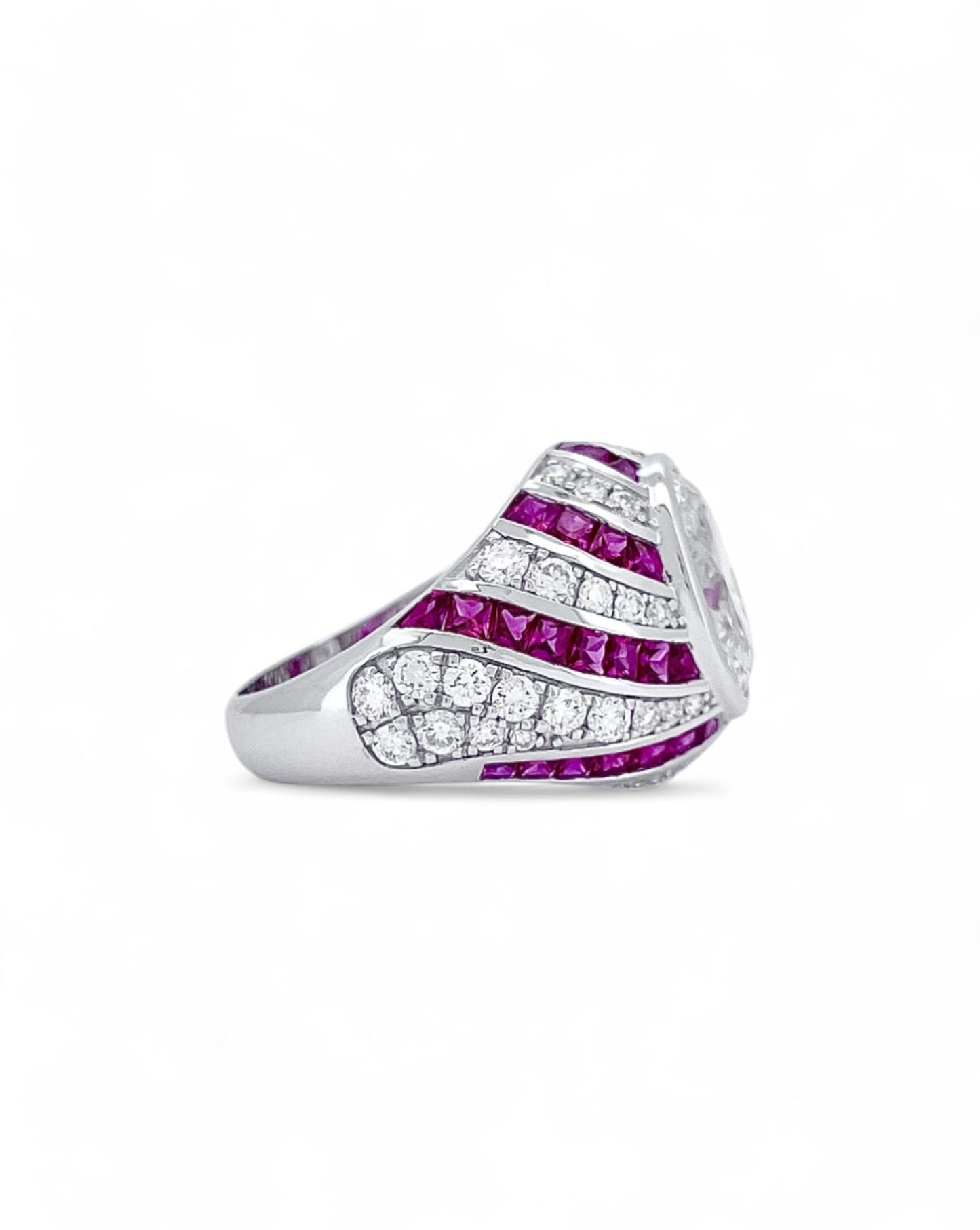 Heirloom Peppermint Oval-cut Diamond & Ruby Ring