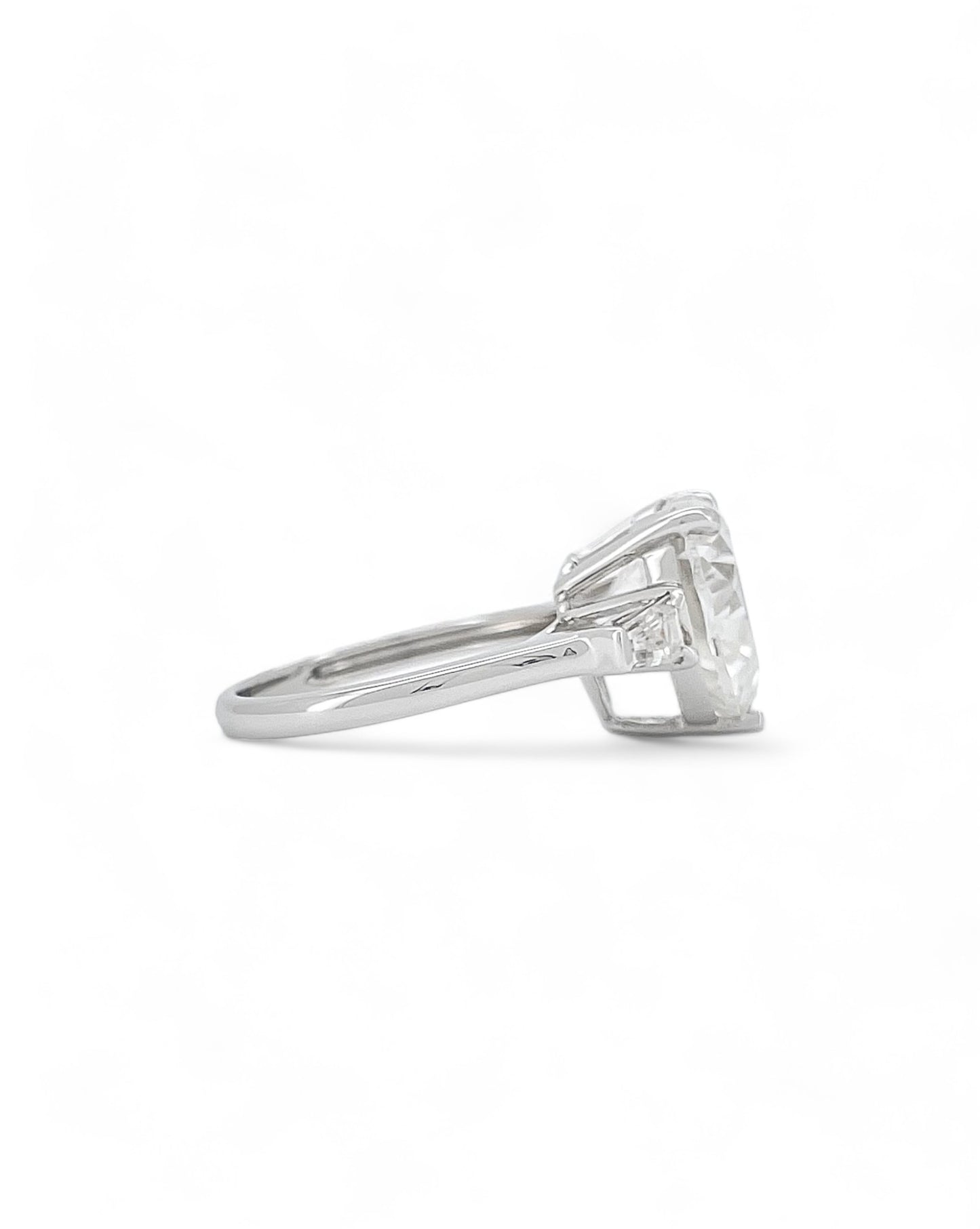 Elegance Heart Shape Moissanite Ring