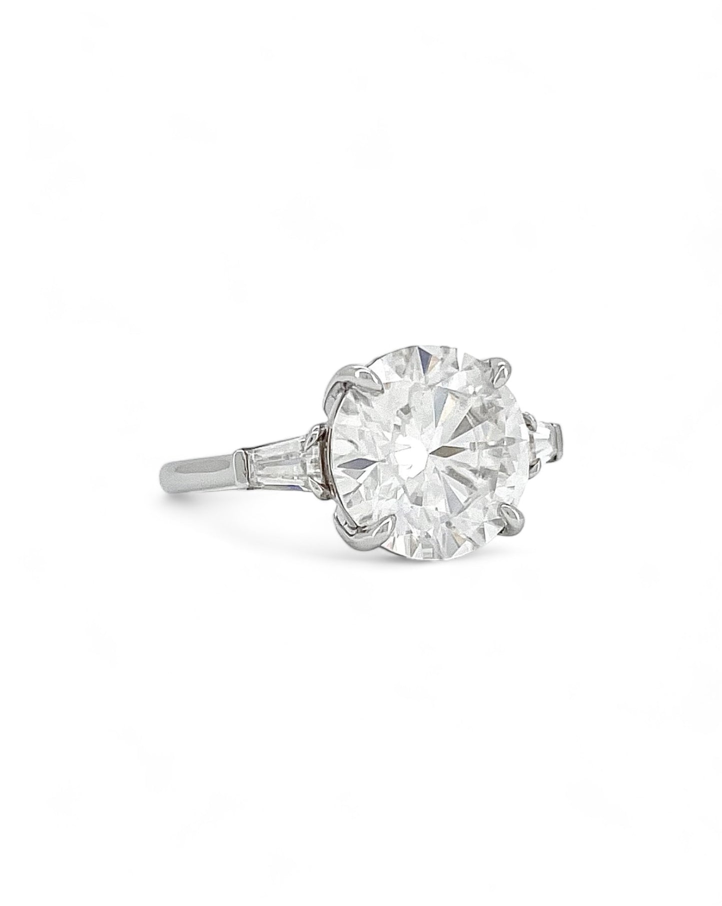 Elegance Round Moissanite Ring