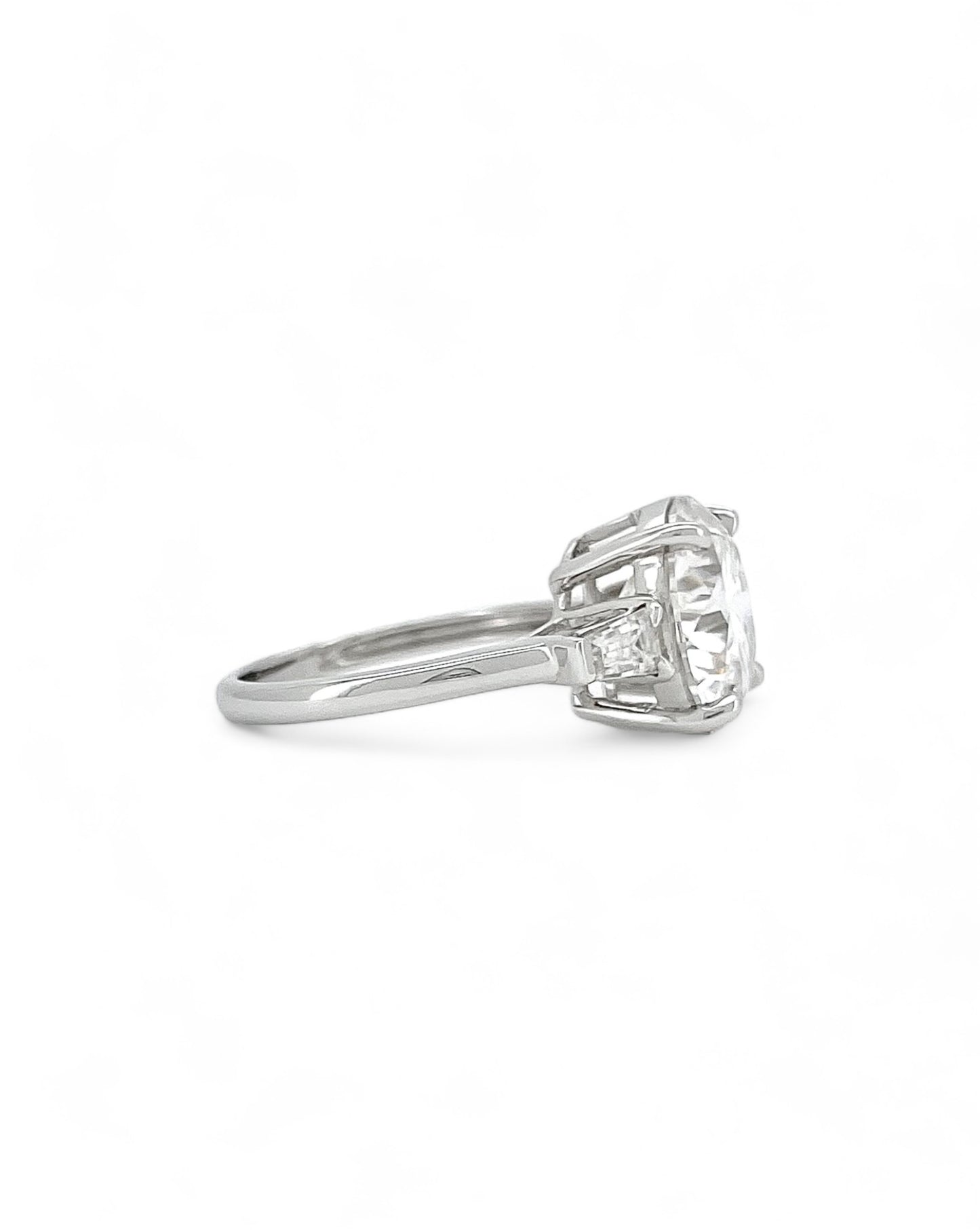 Elegance Round Moissanite Ring