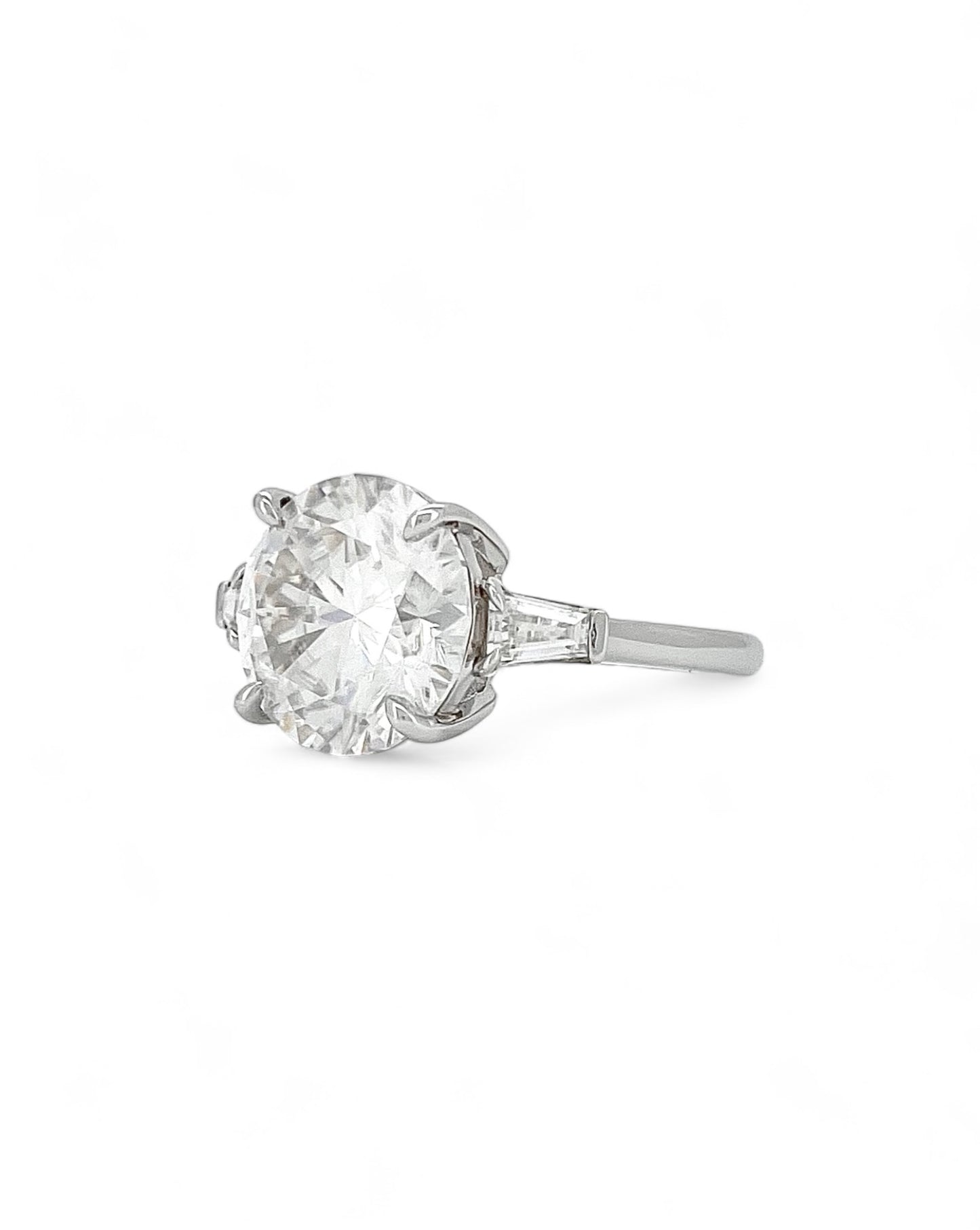 Elegance Round Moissanite Ring