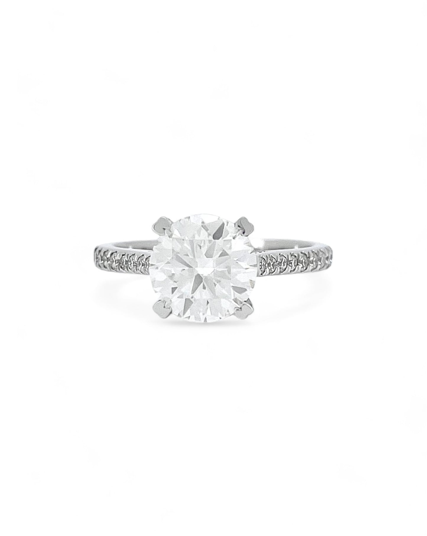 Privé Round Moissanite Ring