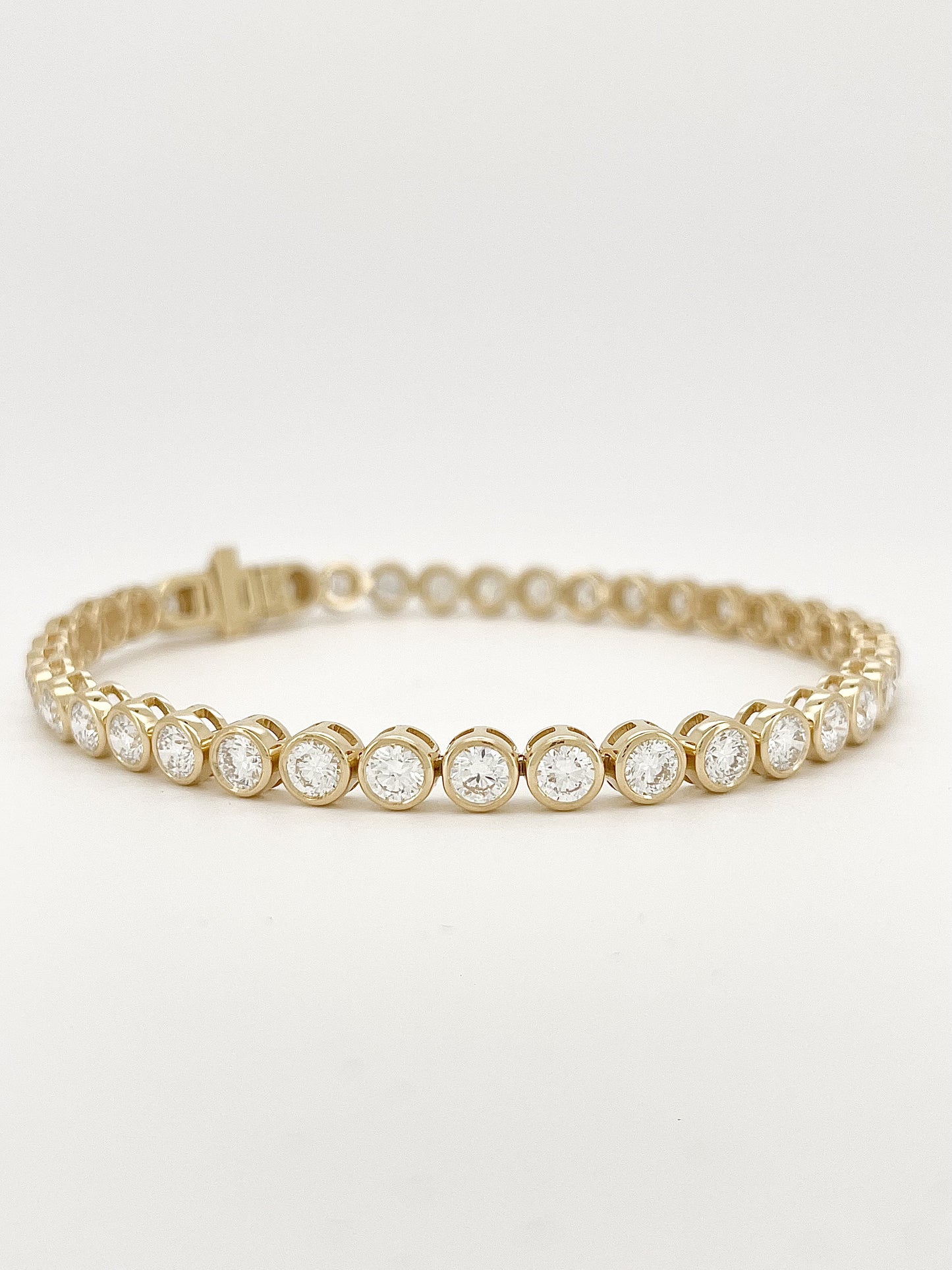 Tipsy Round Lab Diamond Tennis Bracelet