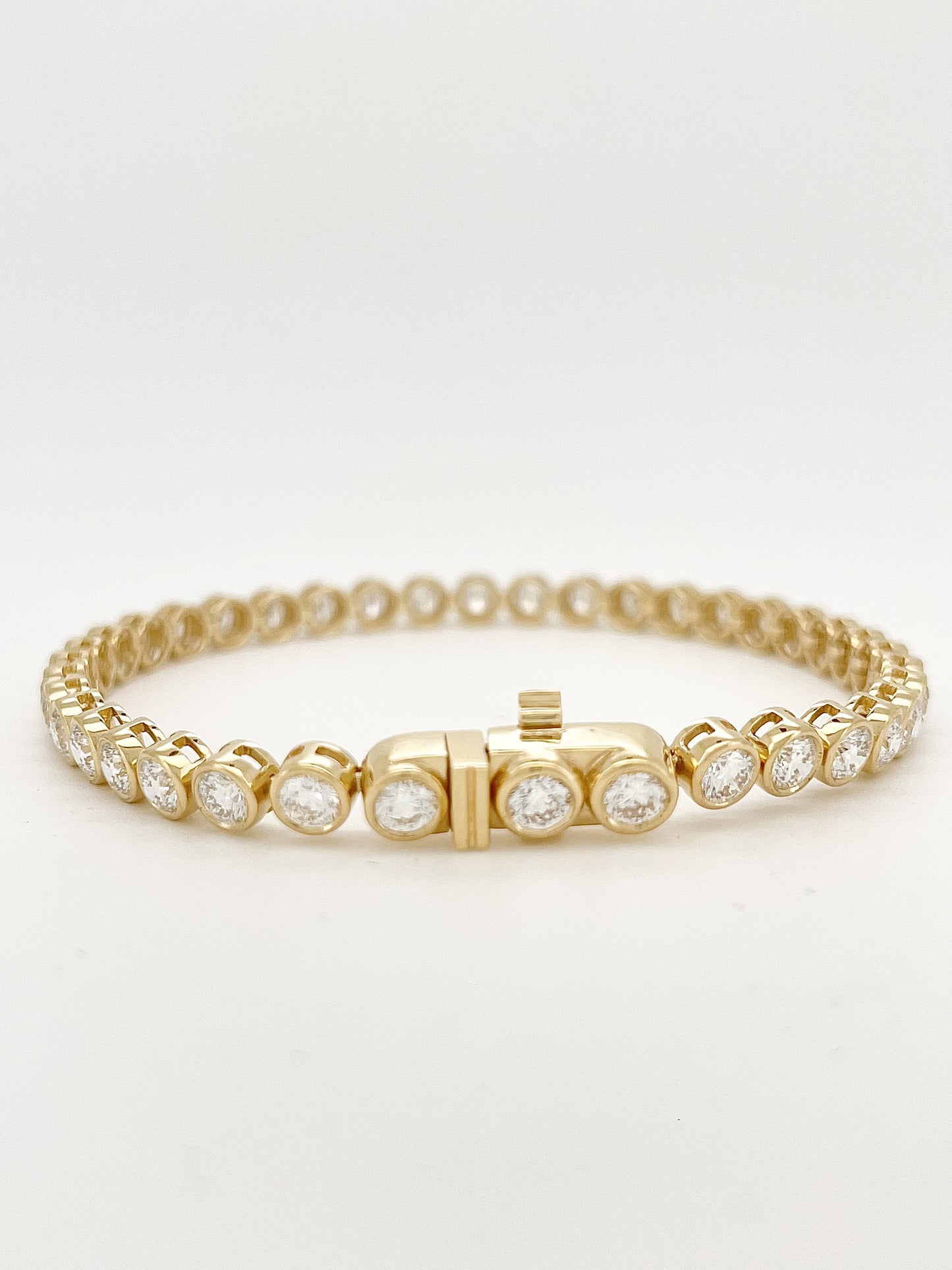 Tipsy Round Lab Diamond Tennis Bracelet