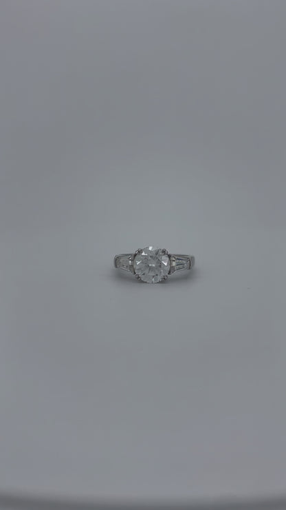 Elegance Original Round Moissanite Ring